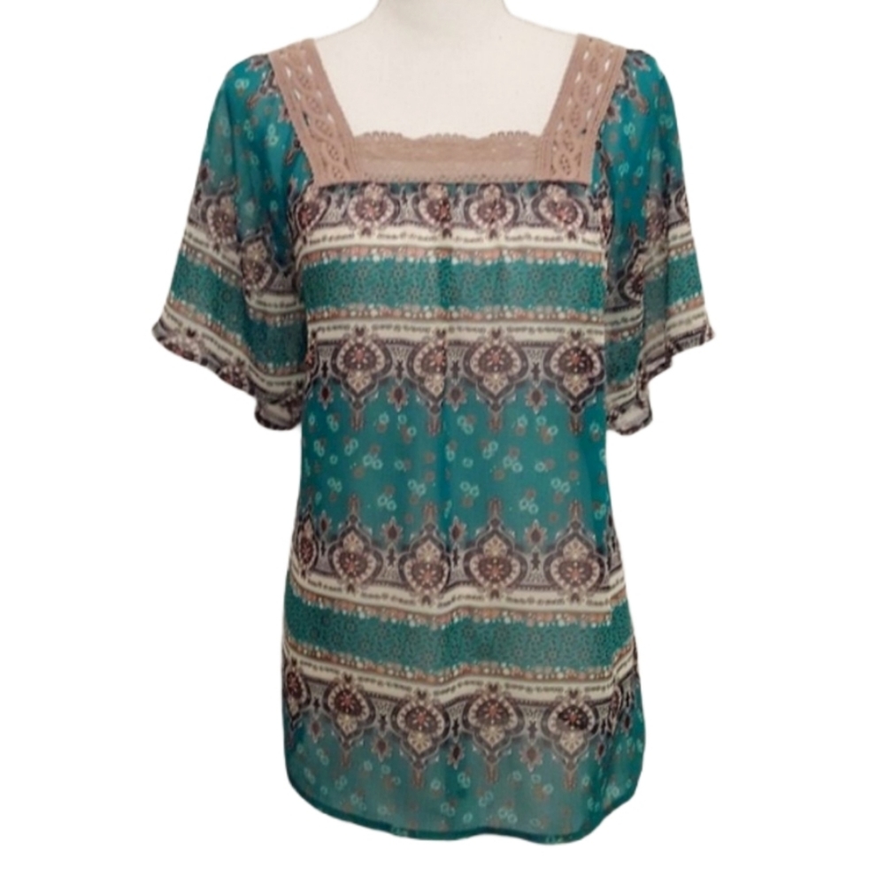 Dress Barn CROCHET BOX NECKLINE TOP NWT sz 14/16